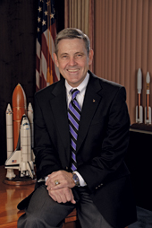 Robert Cabana, National Space Trophy presenter